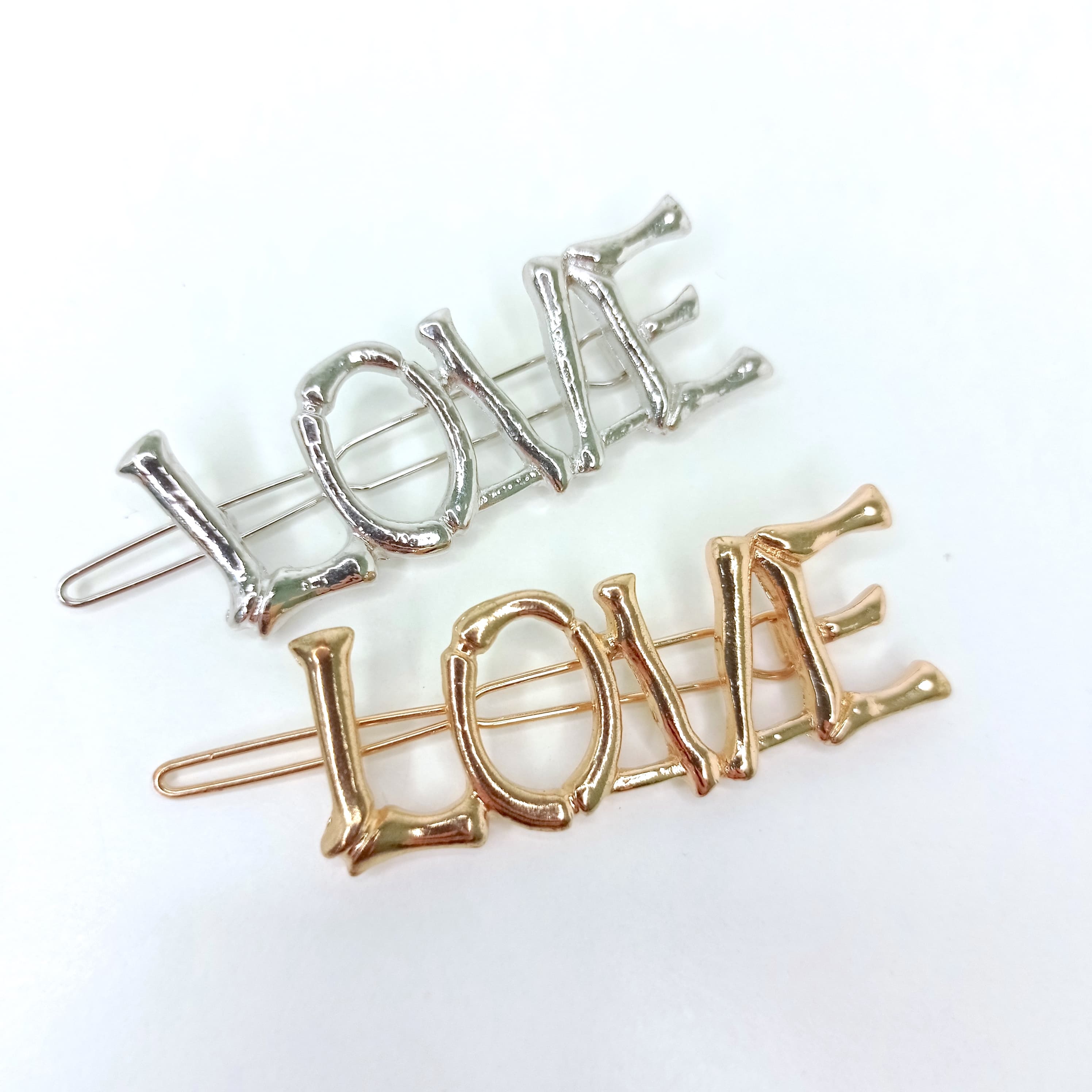 Заколка "Love"