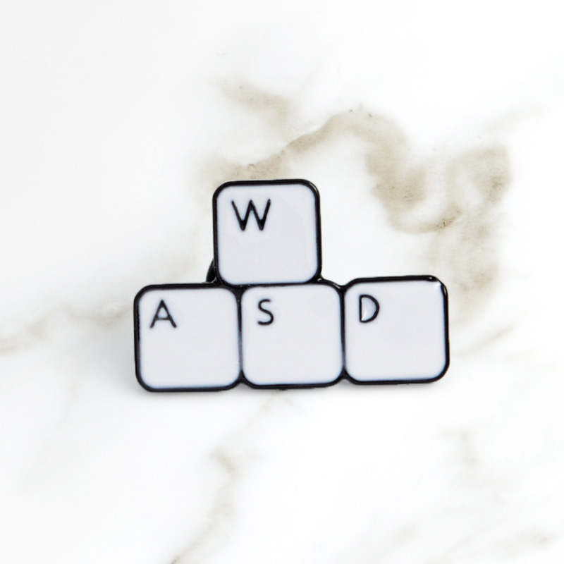 Значок-пин "WASD" (кнопки клавиатуры)