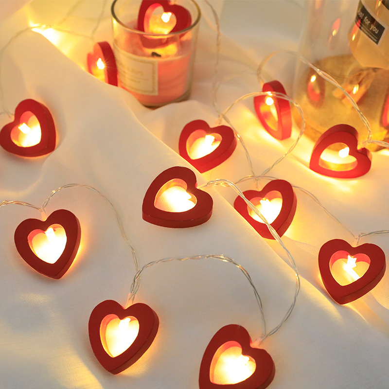 Гирлянда "Сердечки красные" 1,5 метра 10 диодов теплых тонов на батарейках