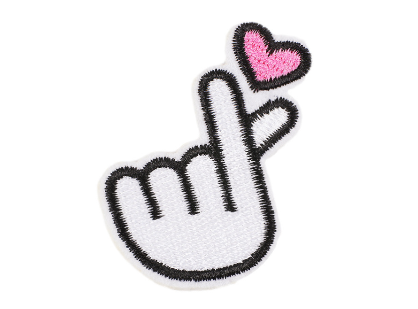 Нашивка "Жест пальцами сердечко"