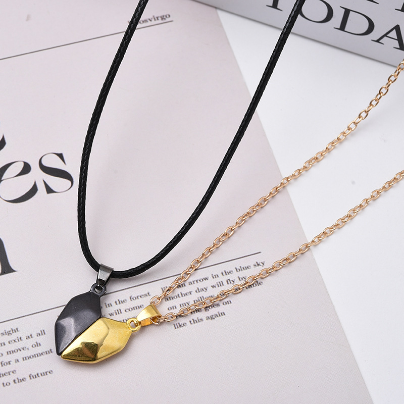 Парный кулон магнитный "Сердце" черное+золотое