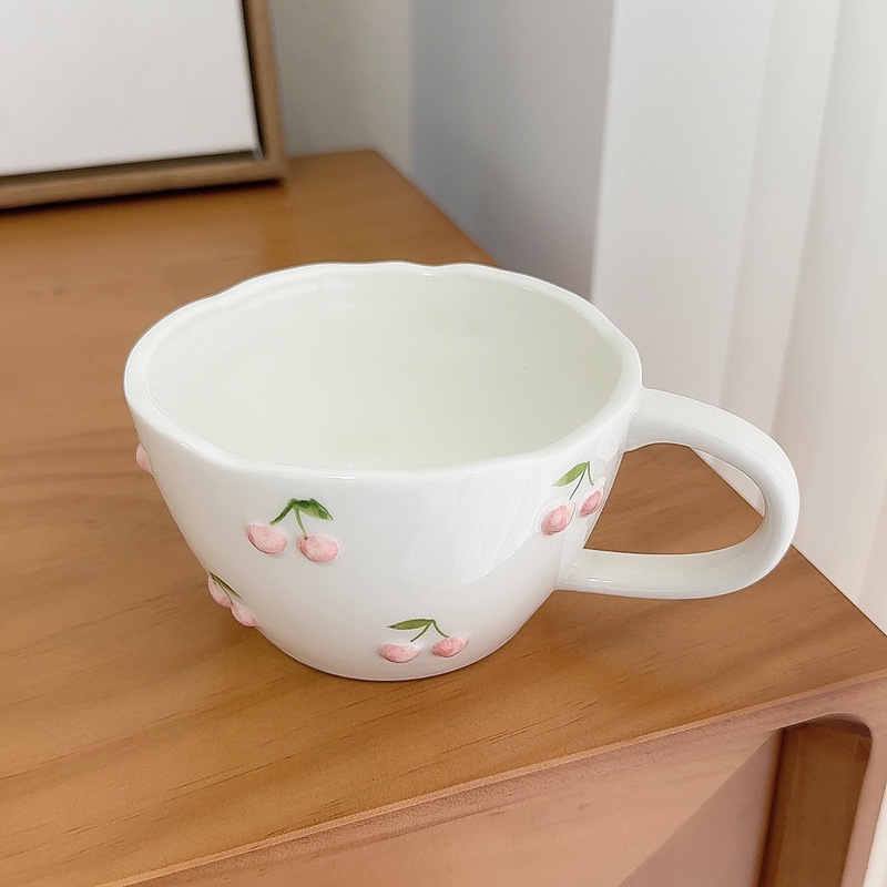 Кружка 220мл белая "Розовые вишенки"