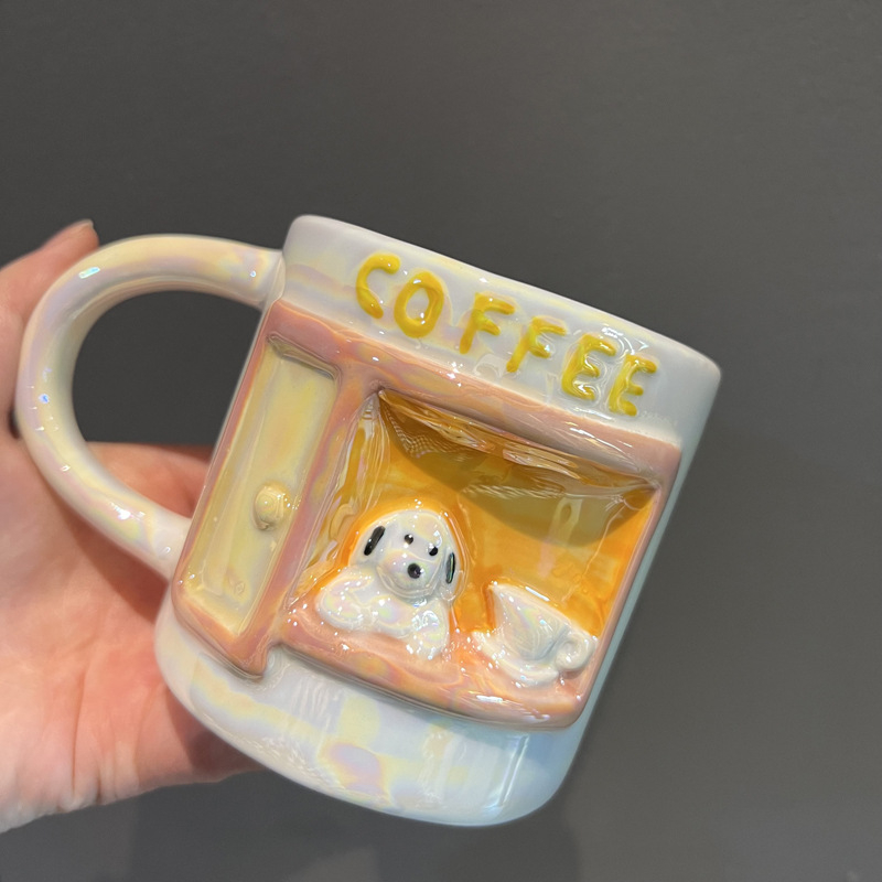 Кружка 300мл необычной формы "Собака в окне" coffee