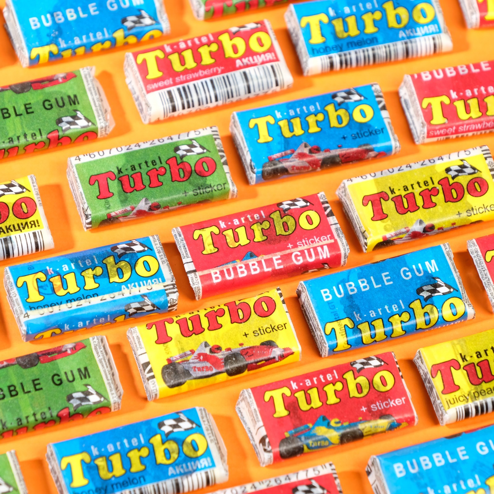 Жевательная резинка Турбо спорт гонки со вкусом дыни апельсин яблока персика, 4.5 г