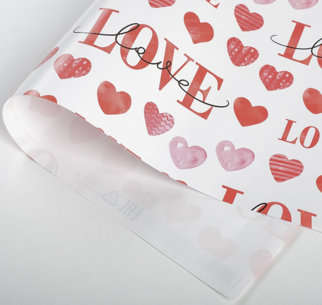 Бумага упаковочная глянцевая «LOVE», 70 х 100 см